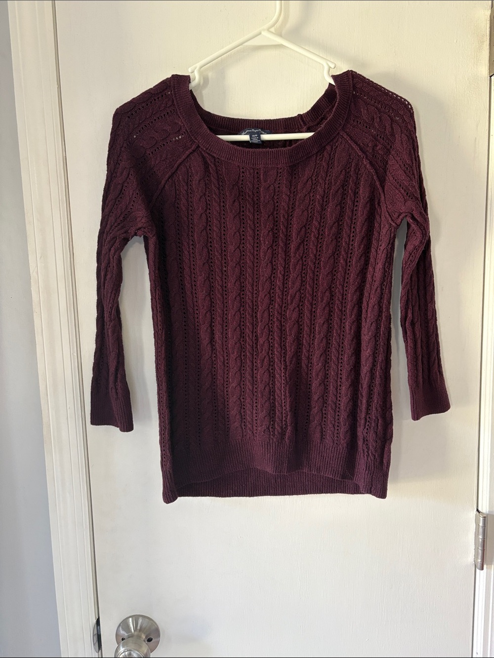 Vintage American Eagle Outfitters Cable Knit Crewneck Sweater - Dark Plum